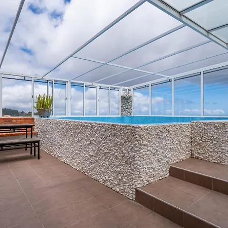 Ocean Heated Pool&jacuzzi View Blue Apartament Santa Cruz (Madeira)